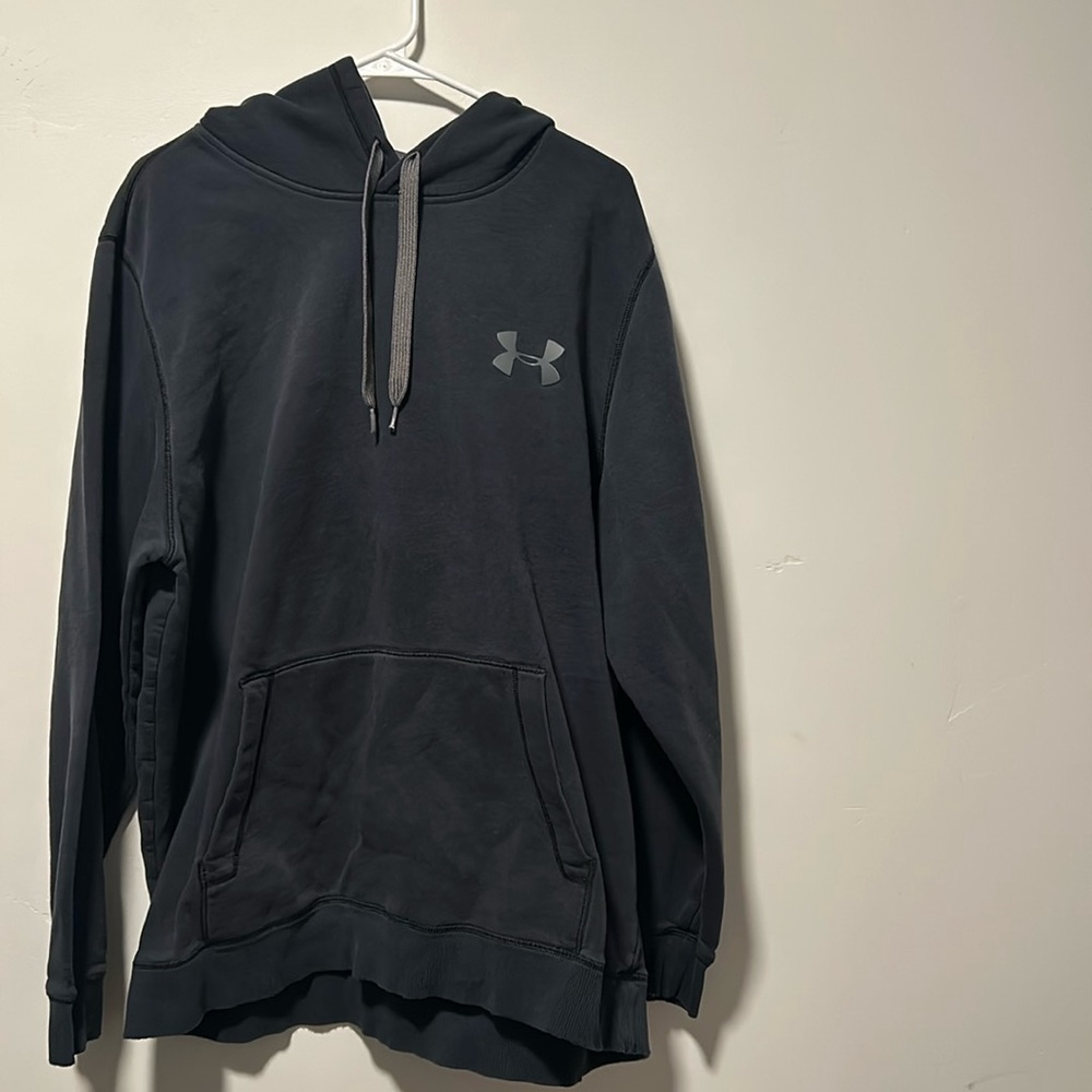 Men’s vintage 2xl black under armour hoodie